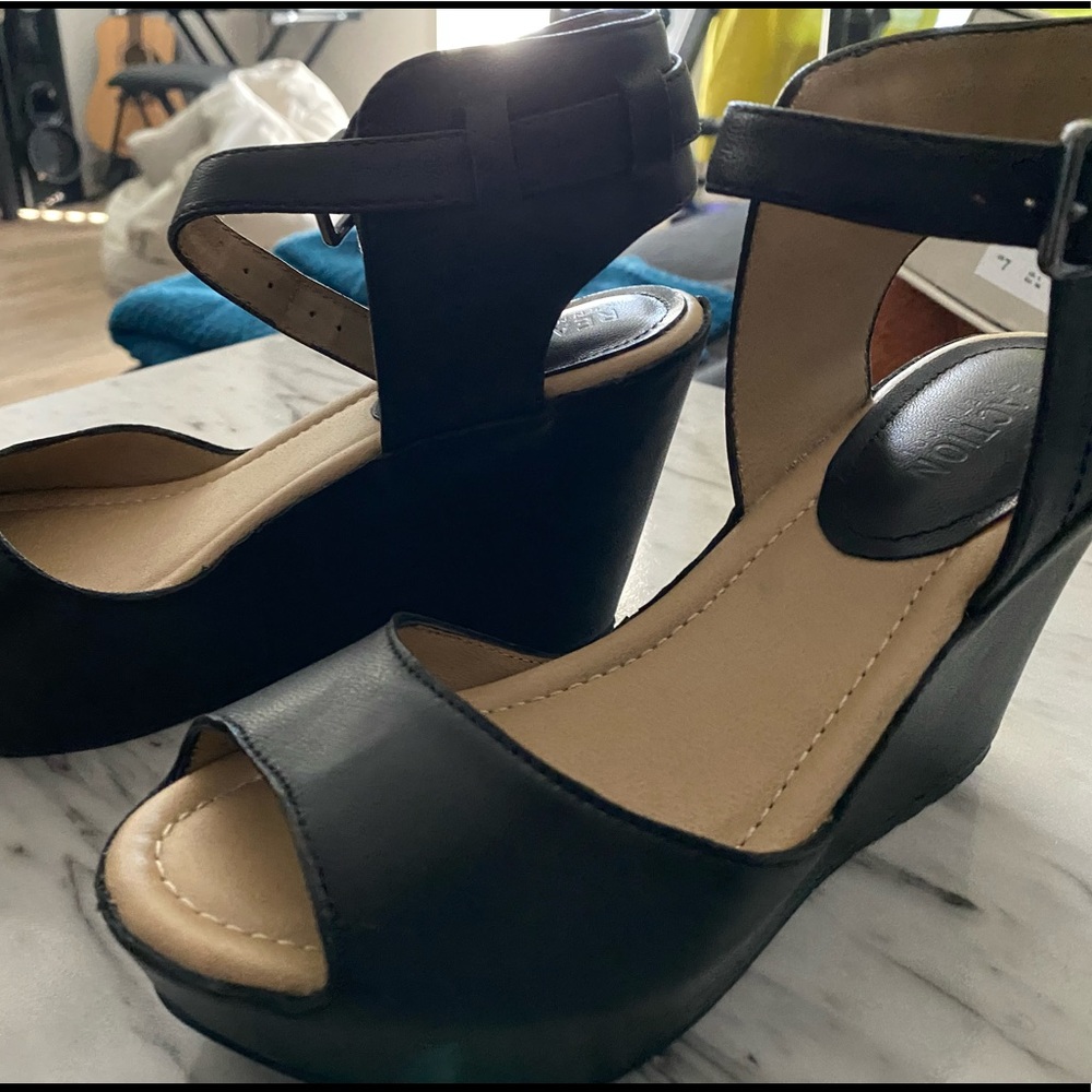Sole my heart wedges
